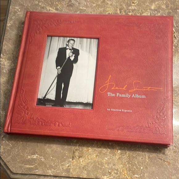 Frank Sinatra The Family Album Book - Picture 1 of 9